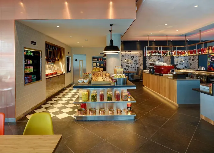 citizenM Paris La Défense